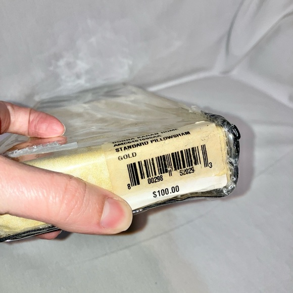 DONNA KARAN HOME GILDED COLLECTION GOLD - STANDARD/QUEEN Sham - Picture 6 of 10